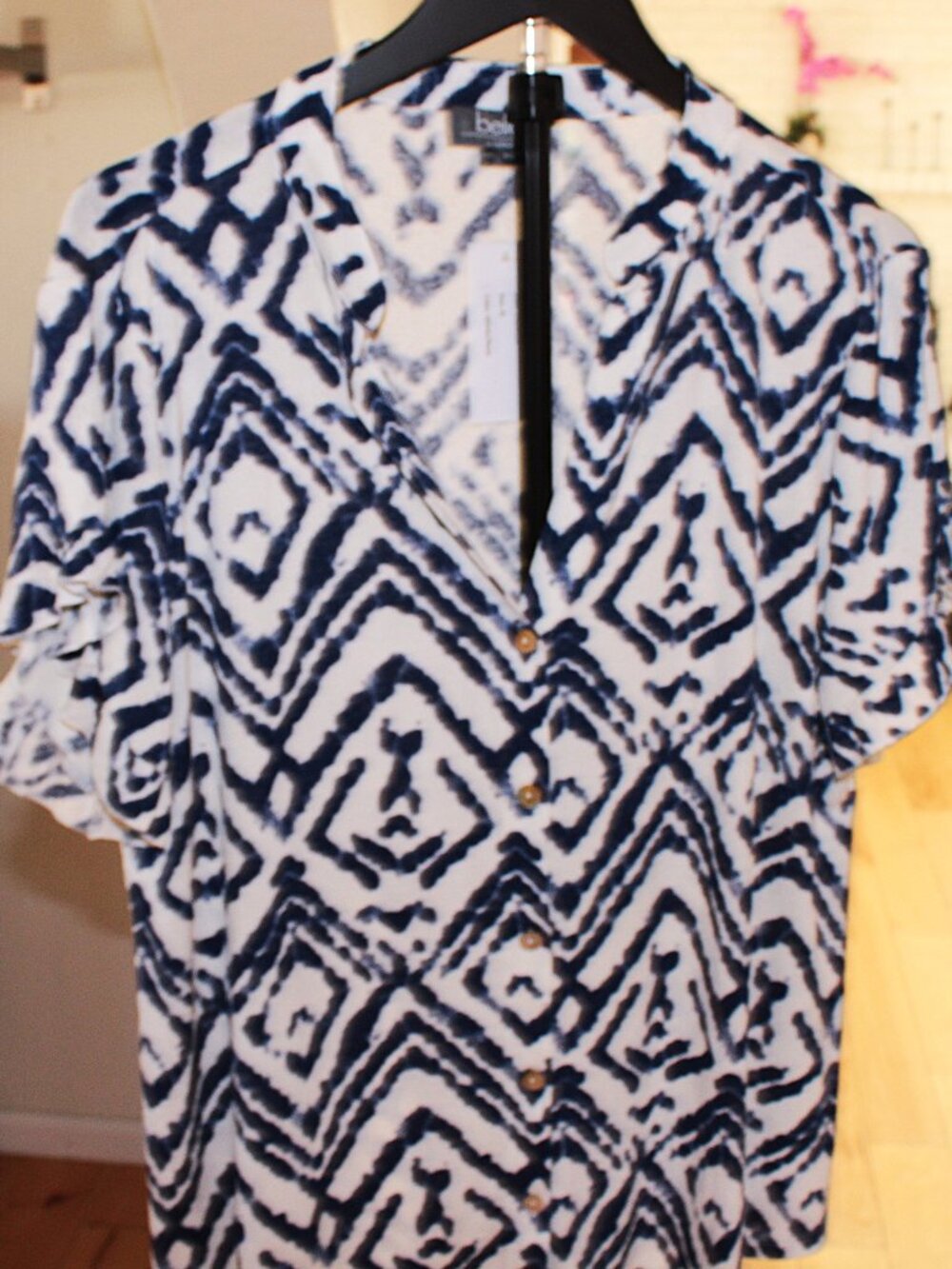 NWT Belle by Belldini XL Blue White Geo Button Top